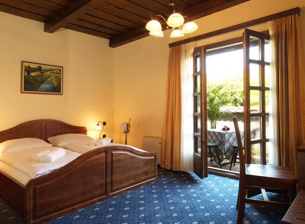 Hotel Strk Murska Sobota Buitenkant foto